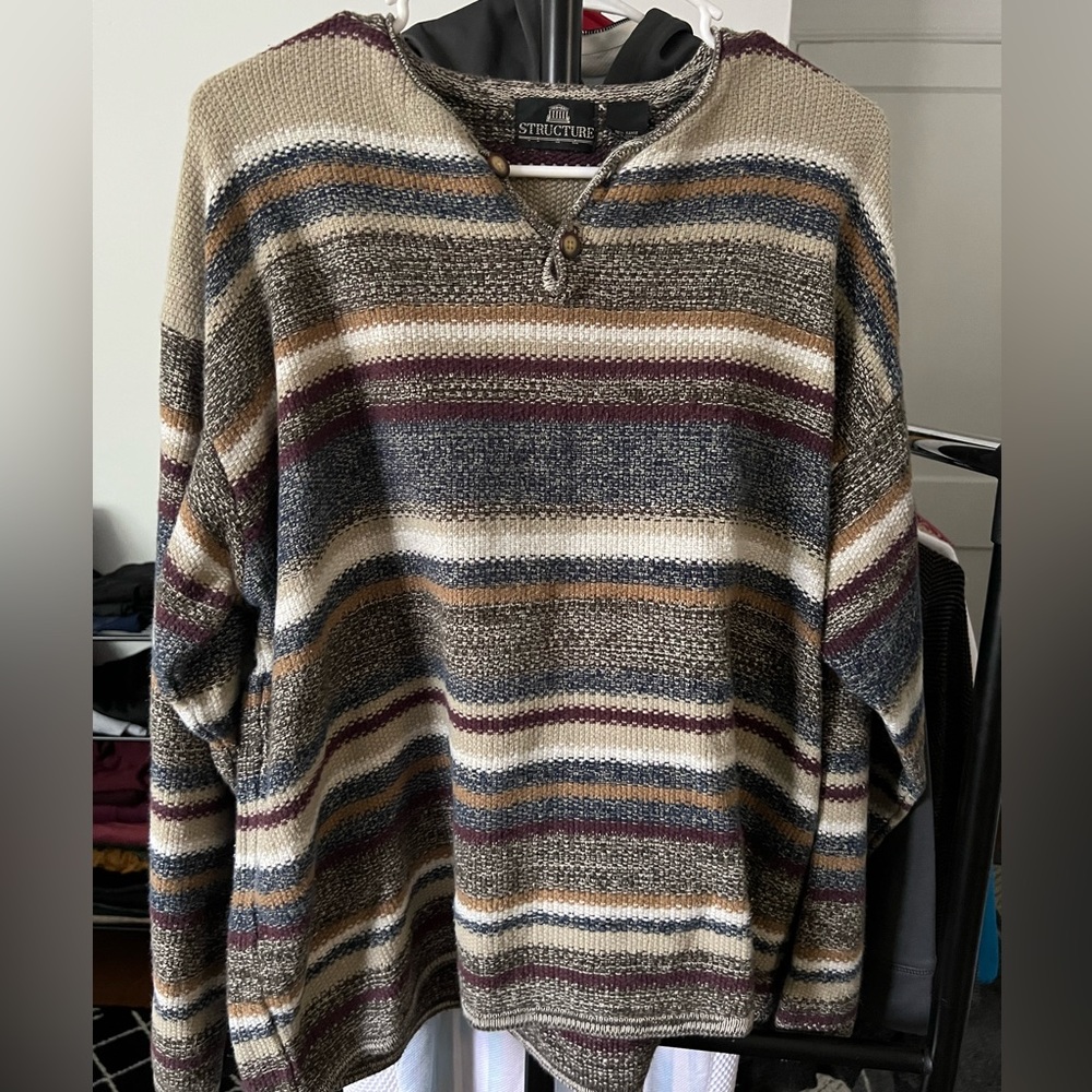 Vintage sweater, oversized and artsy!